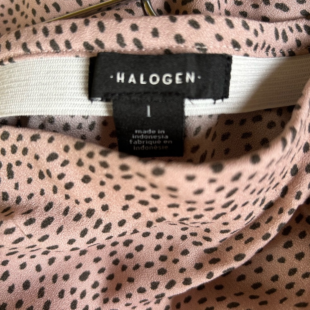 Halogen skirt polyester pull-on. Elastic waistband. Length 34”. Waist 18”.